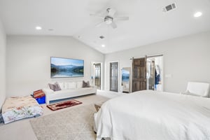 Lost Creek Blvd apt 12-S1407-028.jpg