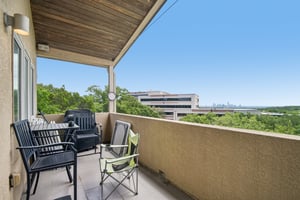 Lost Creek Blvd apt 12-S1407-037.jpg