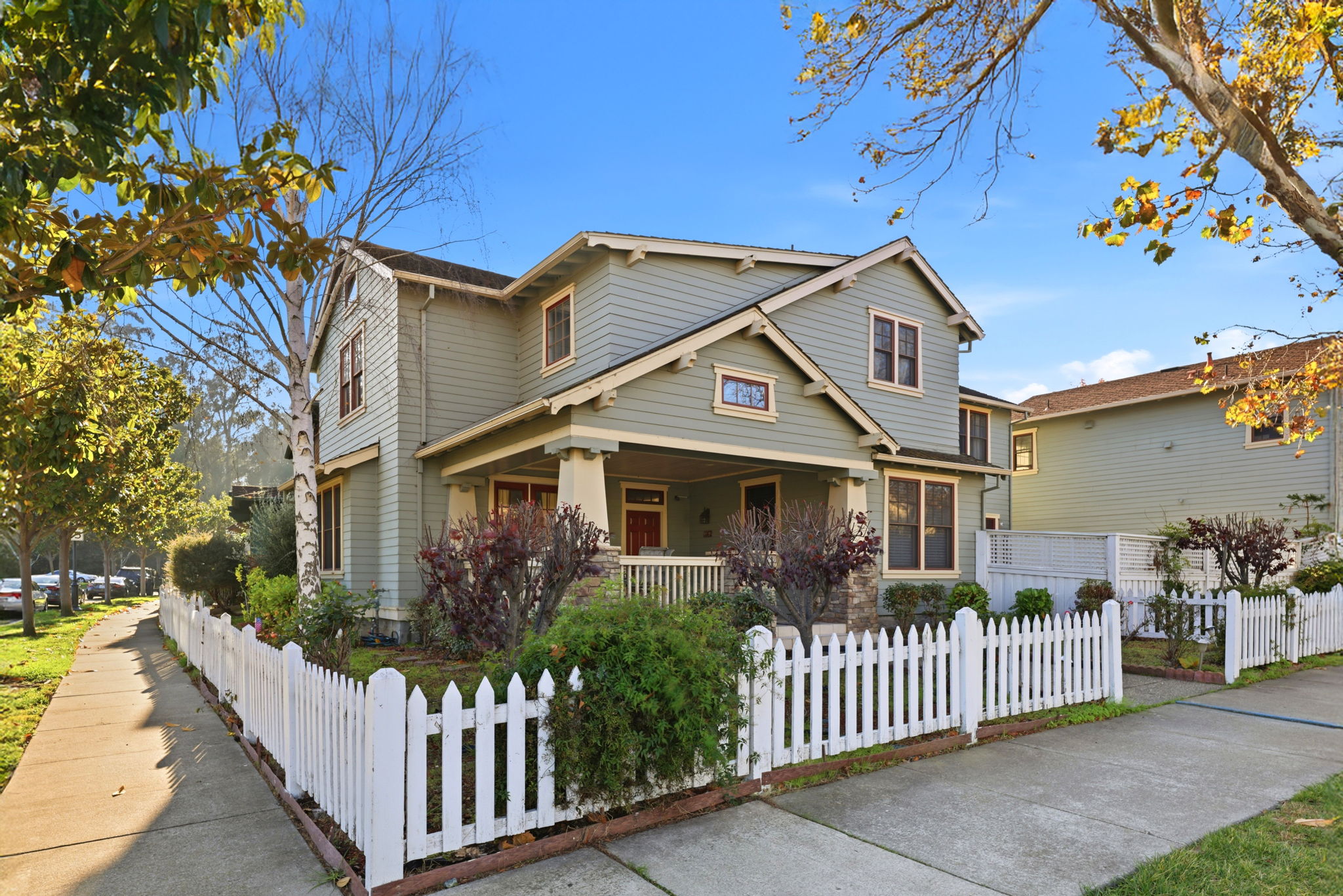 003_F8_1142 Taraya Terrace