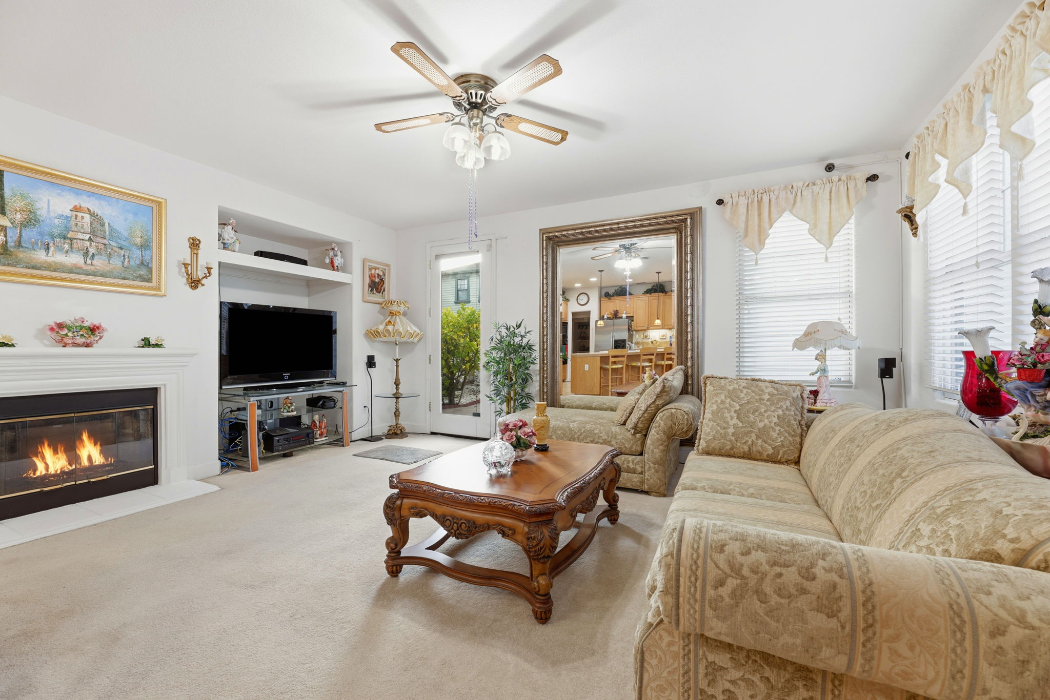 008_F8_1142 Taraya Terrace