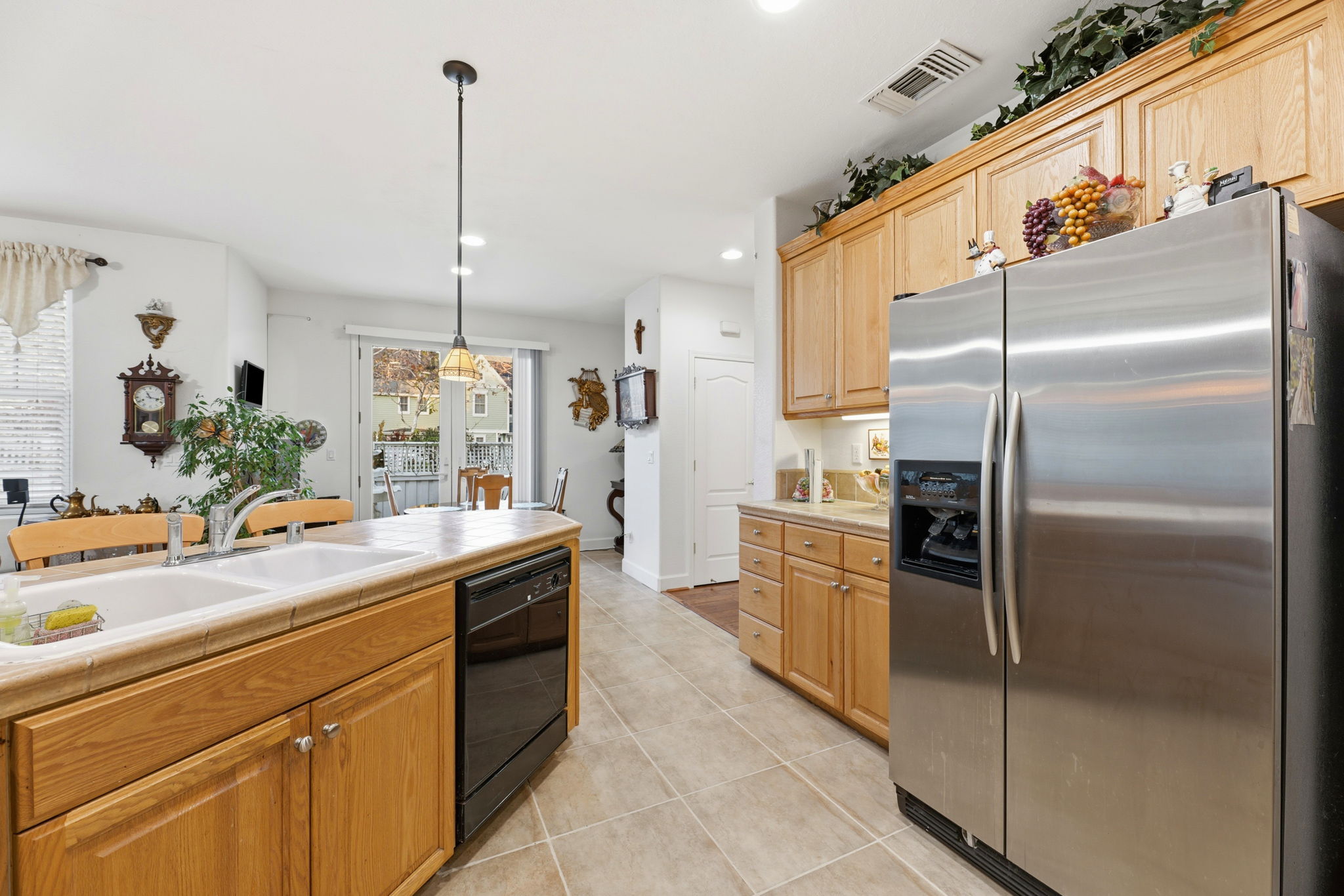 016_F8_1142 Taraya Terrace