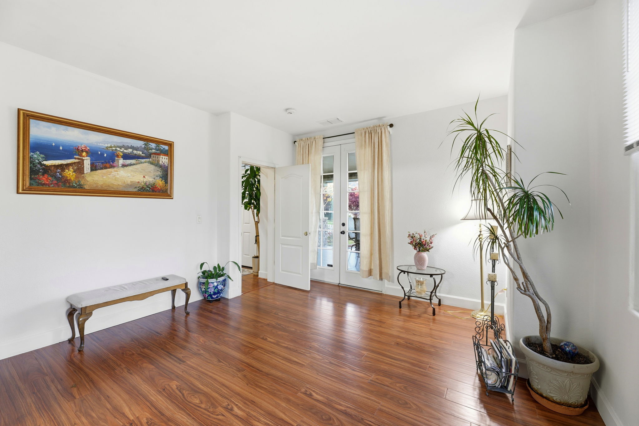 033_F8_1142 Taraya Terrace