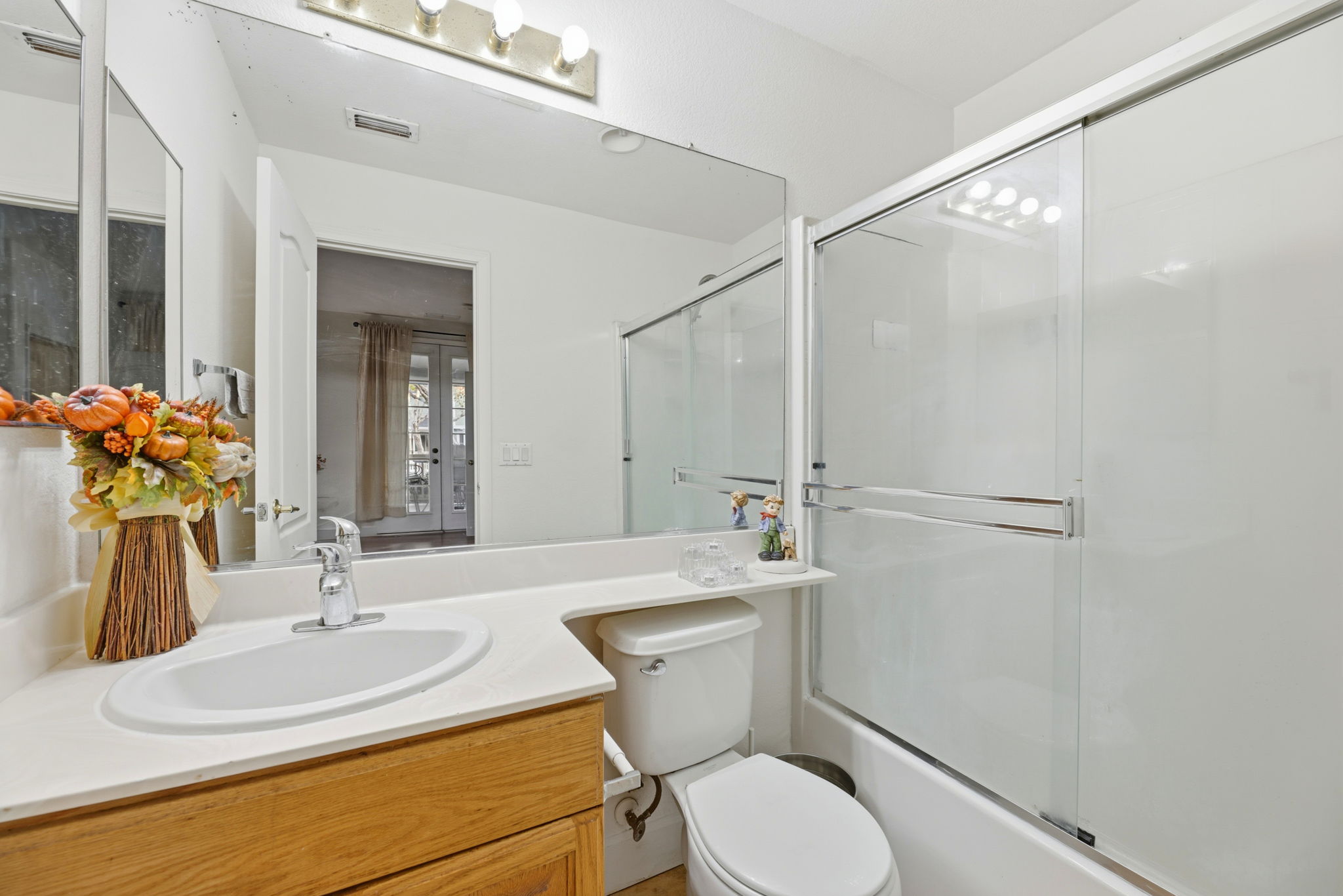 039_F8_1142 Taraya Terrace