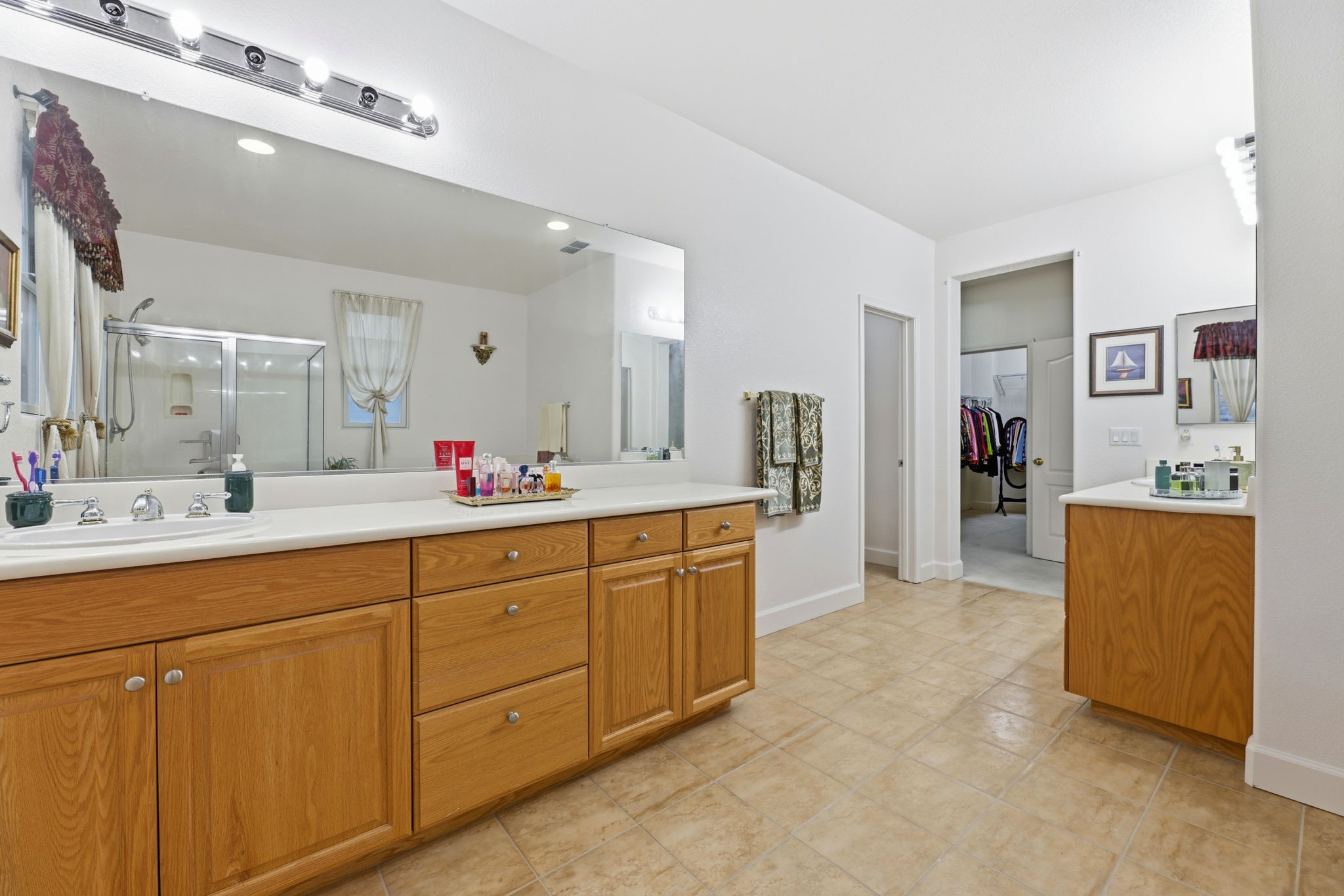 043_F8_1142 Taraya Terrace