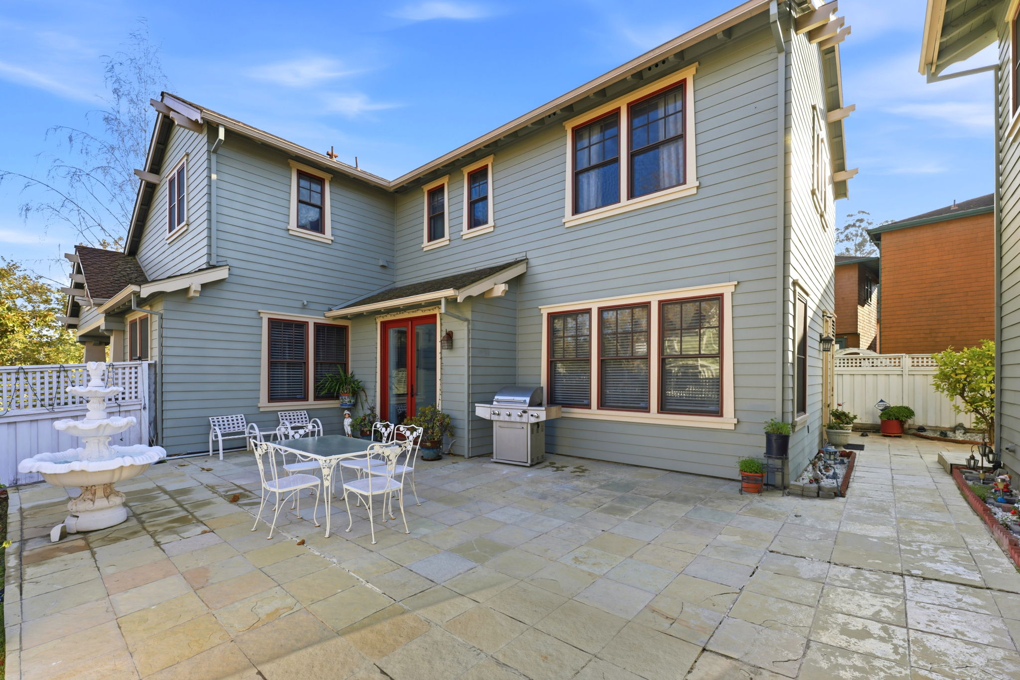 047_F8_1142 Taraya Terrace