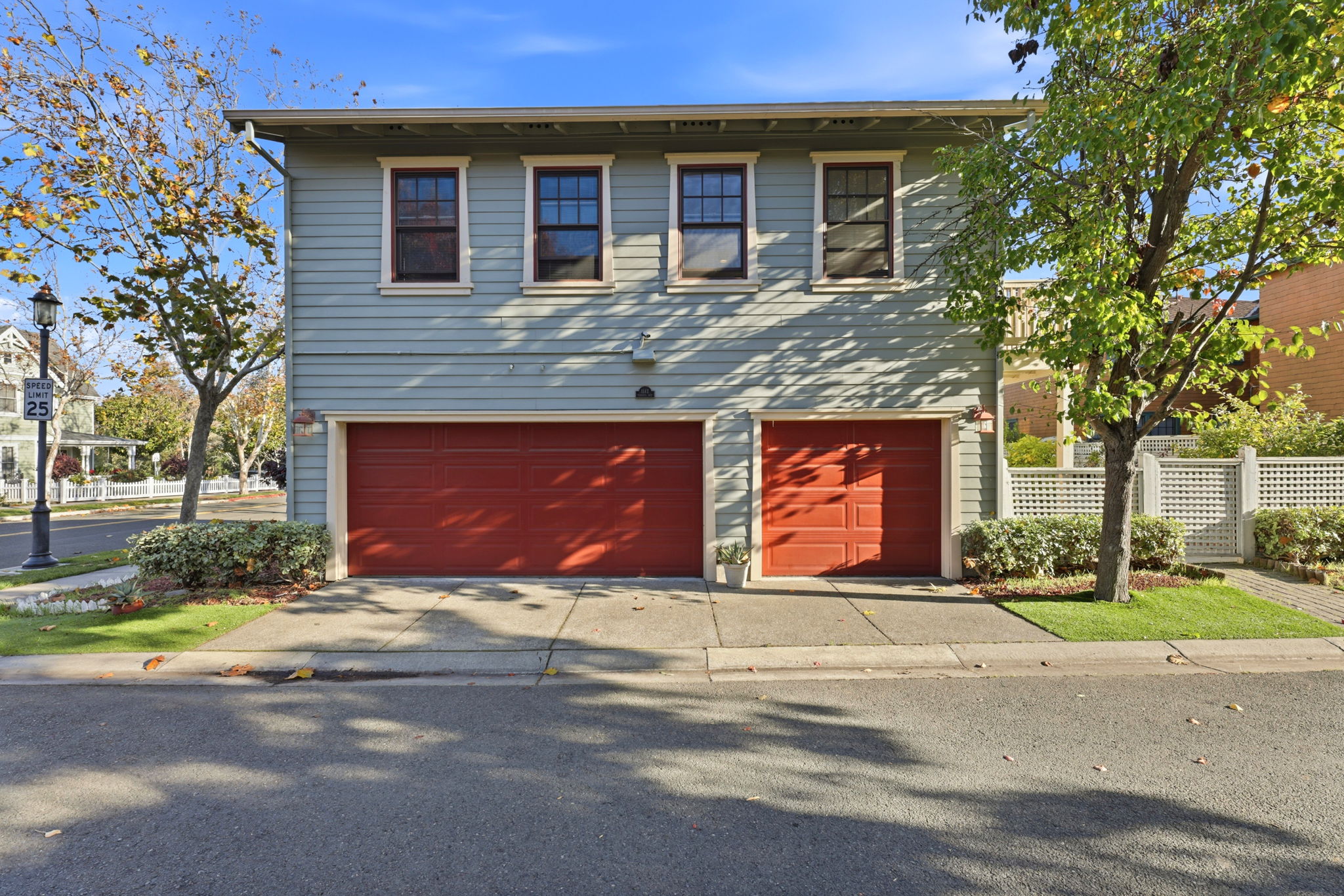 050_F8_1142 Taraya Terrace