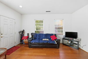 011_F8_1142 Taraya Terrace