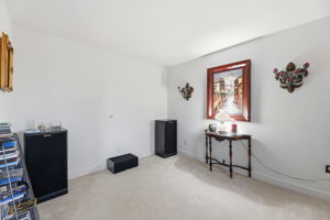 024_F8_1142 Taraya Terrace