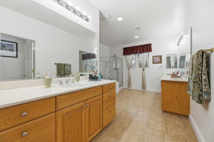 041_F8_1142 Taraya Terrace