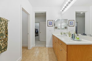 044_F8_1142 Taraya Terrace