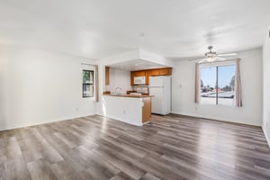 W Blaine St-S1210-010.jpg