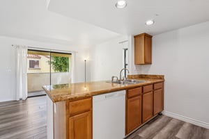 W Blaine St-S1210-017.jpg