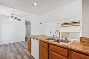 W Blaine St-S1210-018.jpg