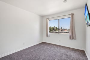 W Blaine St-S1210-019.jpg