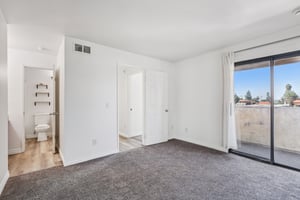 W Blaine St-S1210-022.jpg
