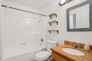W Blaine St-S1210-027.jpg