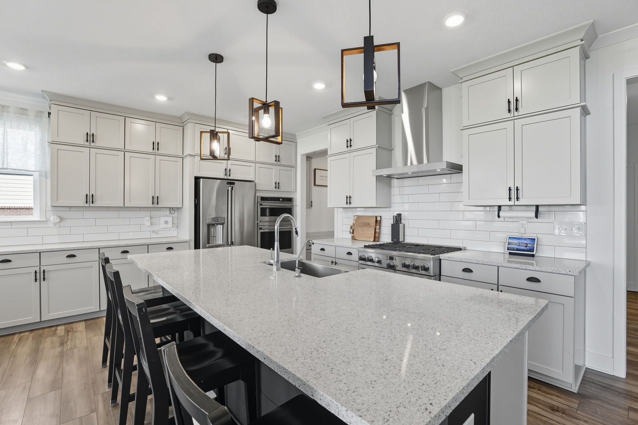 Kitchen/Breakfast Bar