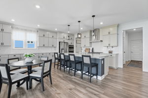 Kitchen/Breakfast Bar