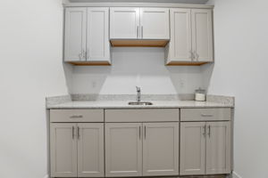 Wash sink in laundry