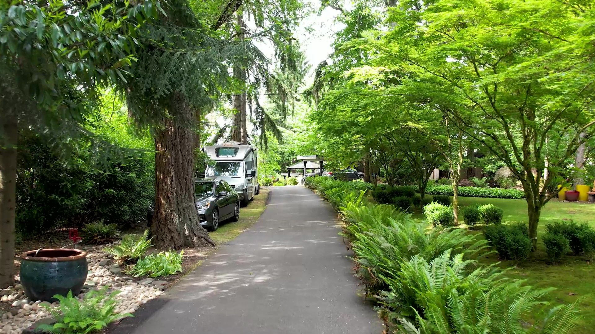 Park Like Front Yard with RV Parking