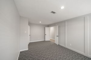  Photo 37