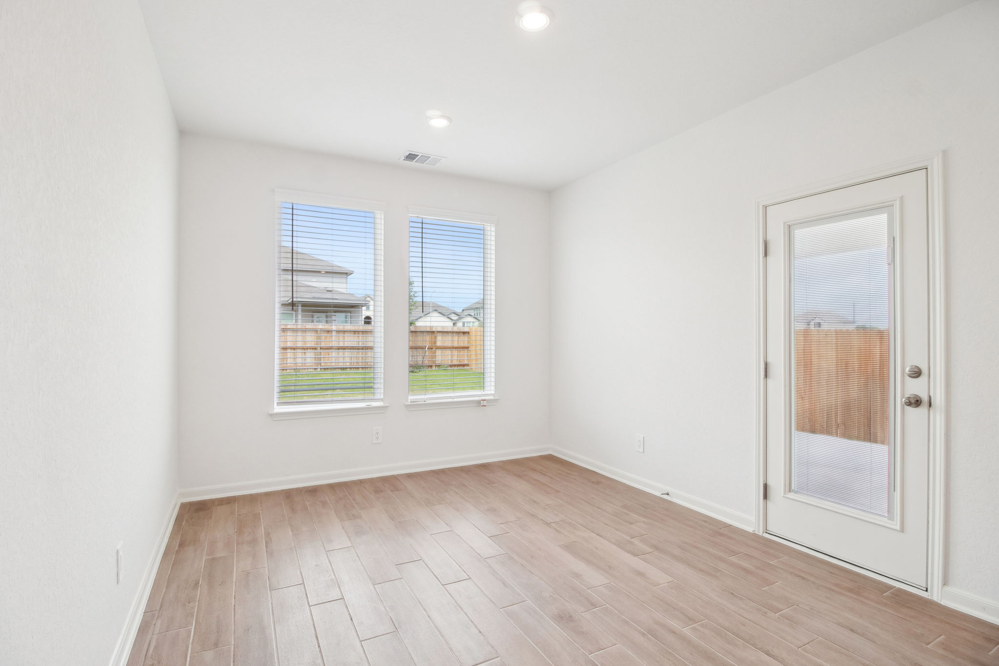 San Antonio - Sagebrooke - 11429 Sagebrooke Run, San Antonio, TX 78254 - 031