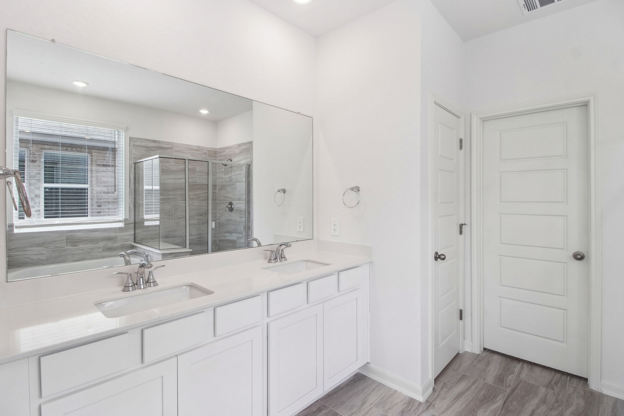 San Antonio - Sagebrooke - 11429 Sagebrooke Run, San Antonio, TX 78254 - 034