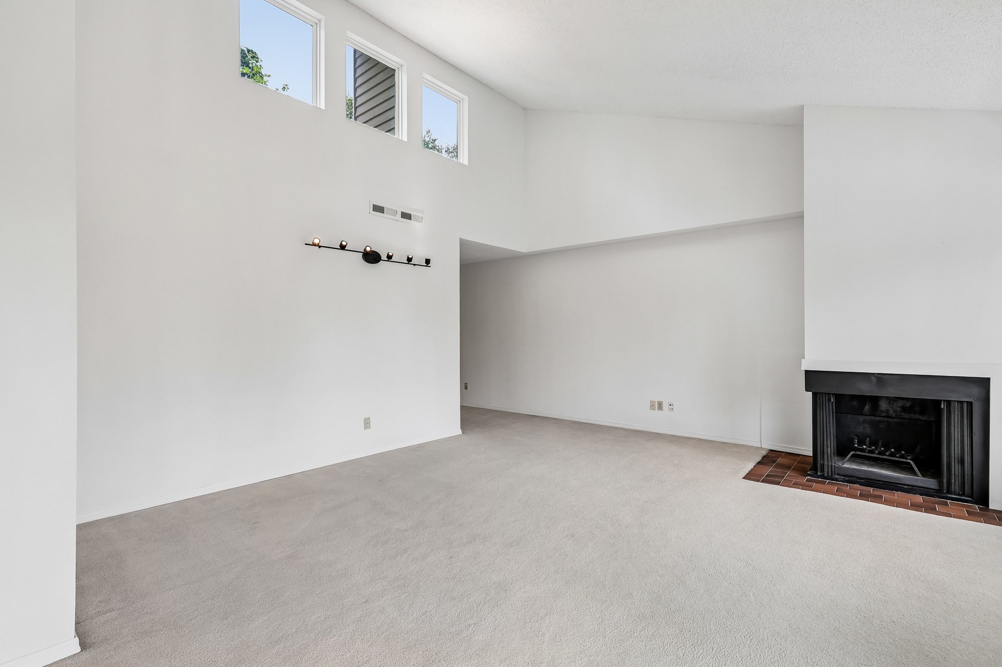 99th Pl NE unit 7-S0107-008.jpg