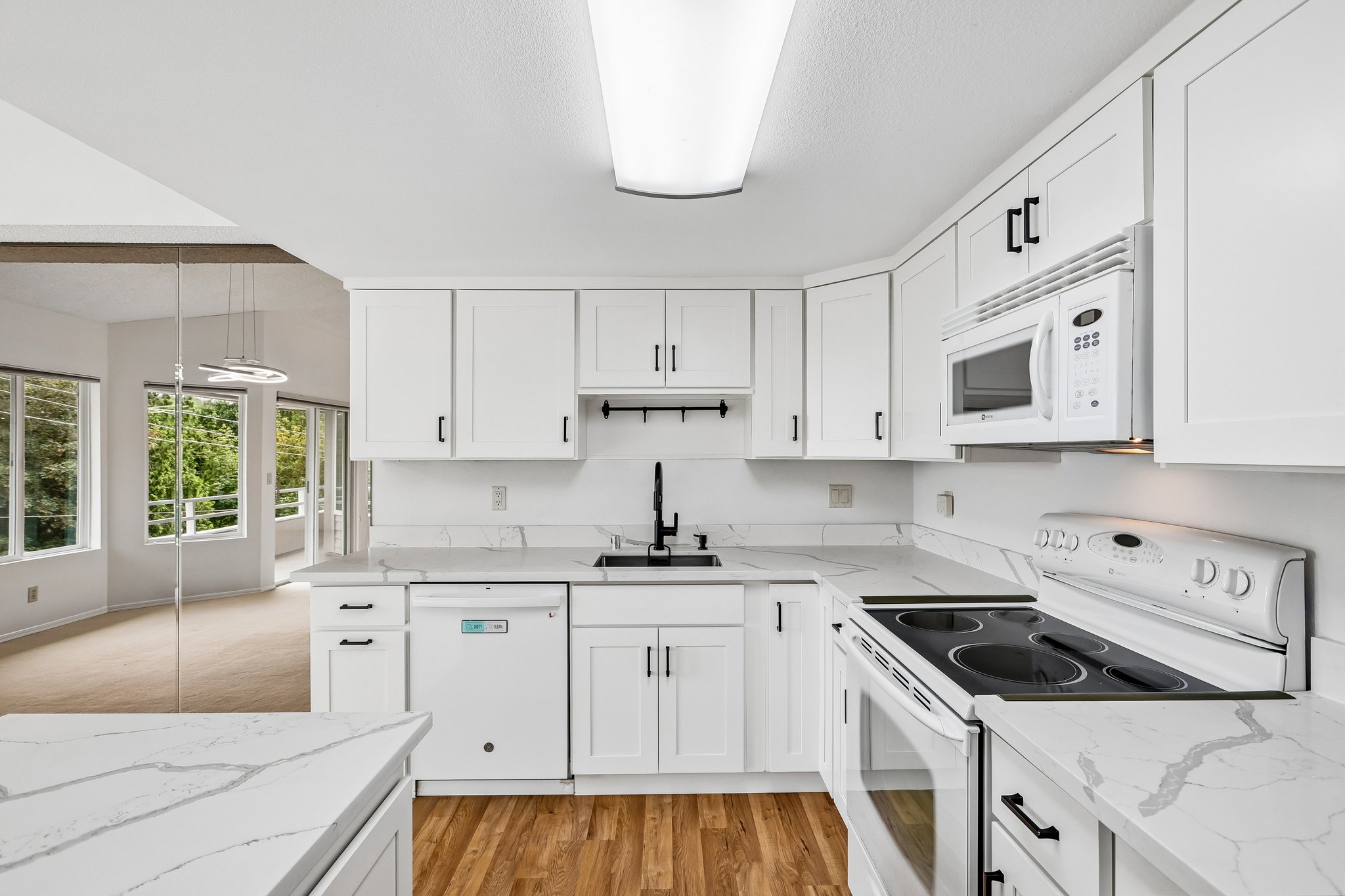 99th Pl NE unit 7-S0107-013.jpg