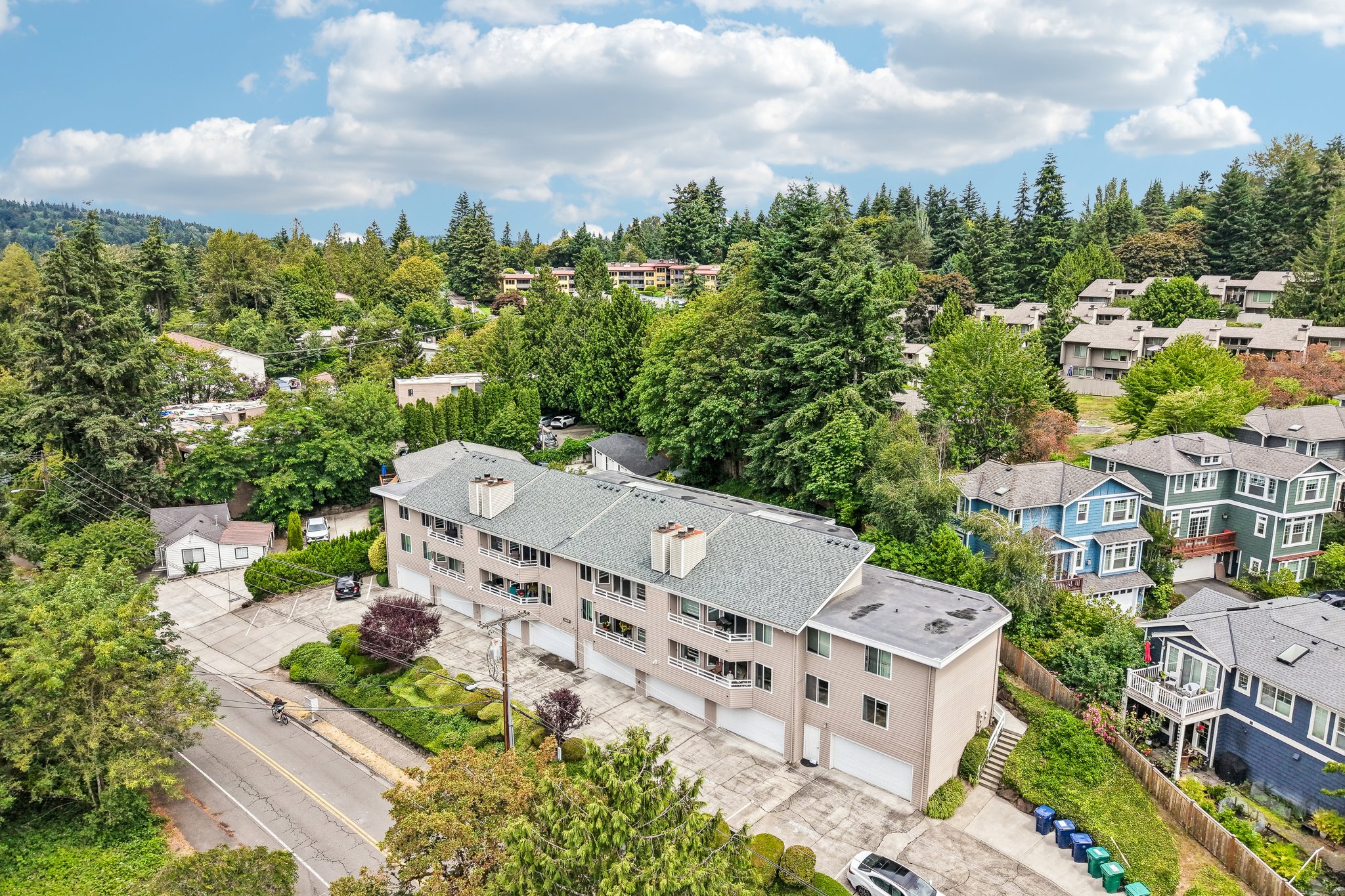 99th Pl NE unit 7-S0107-041.jpg