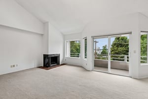 99th Pl NE unit 7-S0107-006.jpg