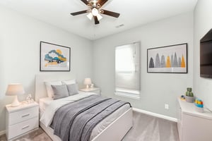 DSC_4828 virtually staged.jpeg