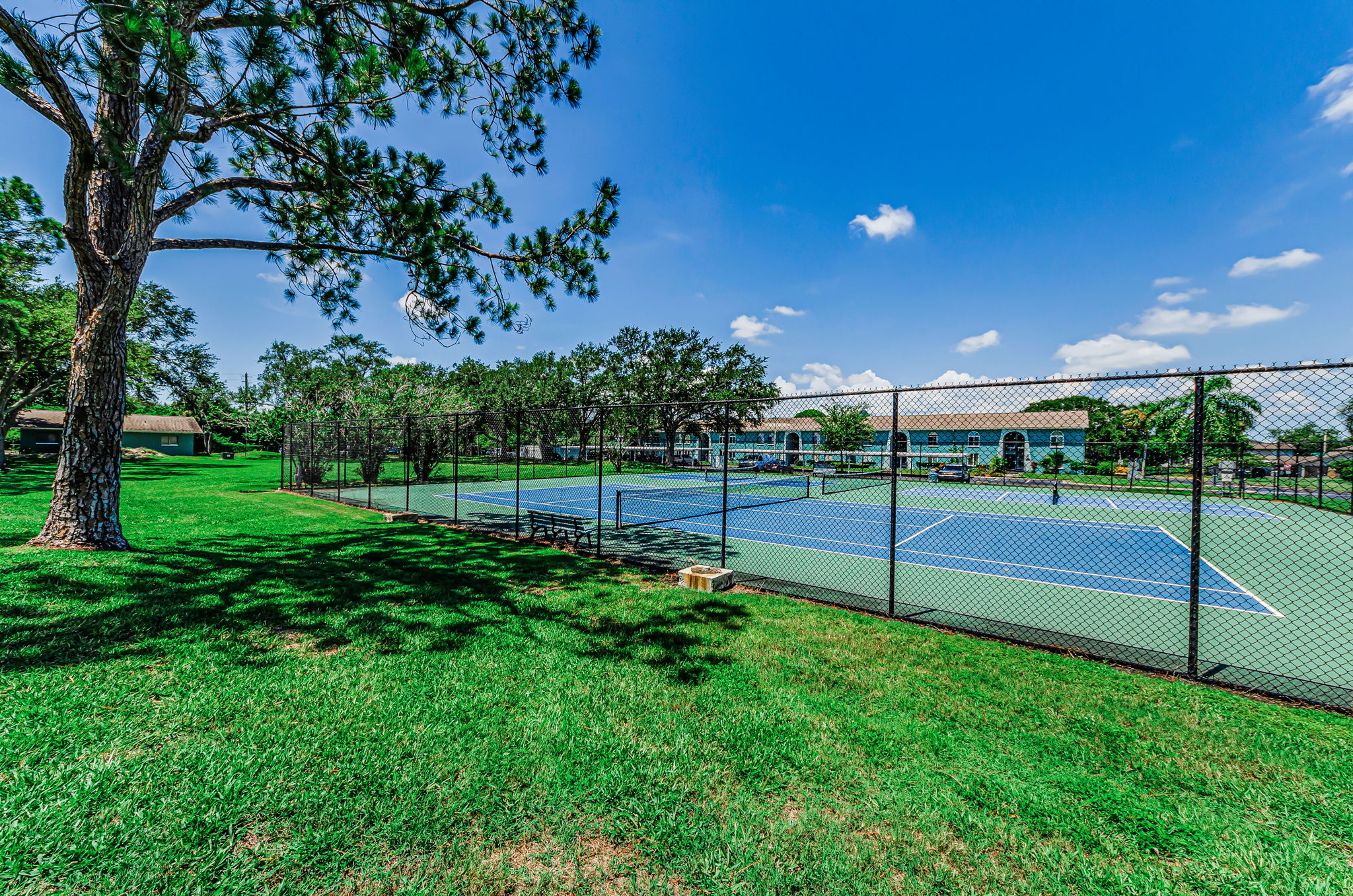 32-Tennis and Pickleball Courts