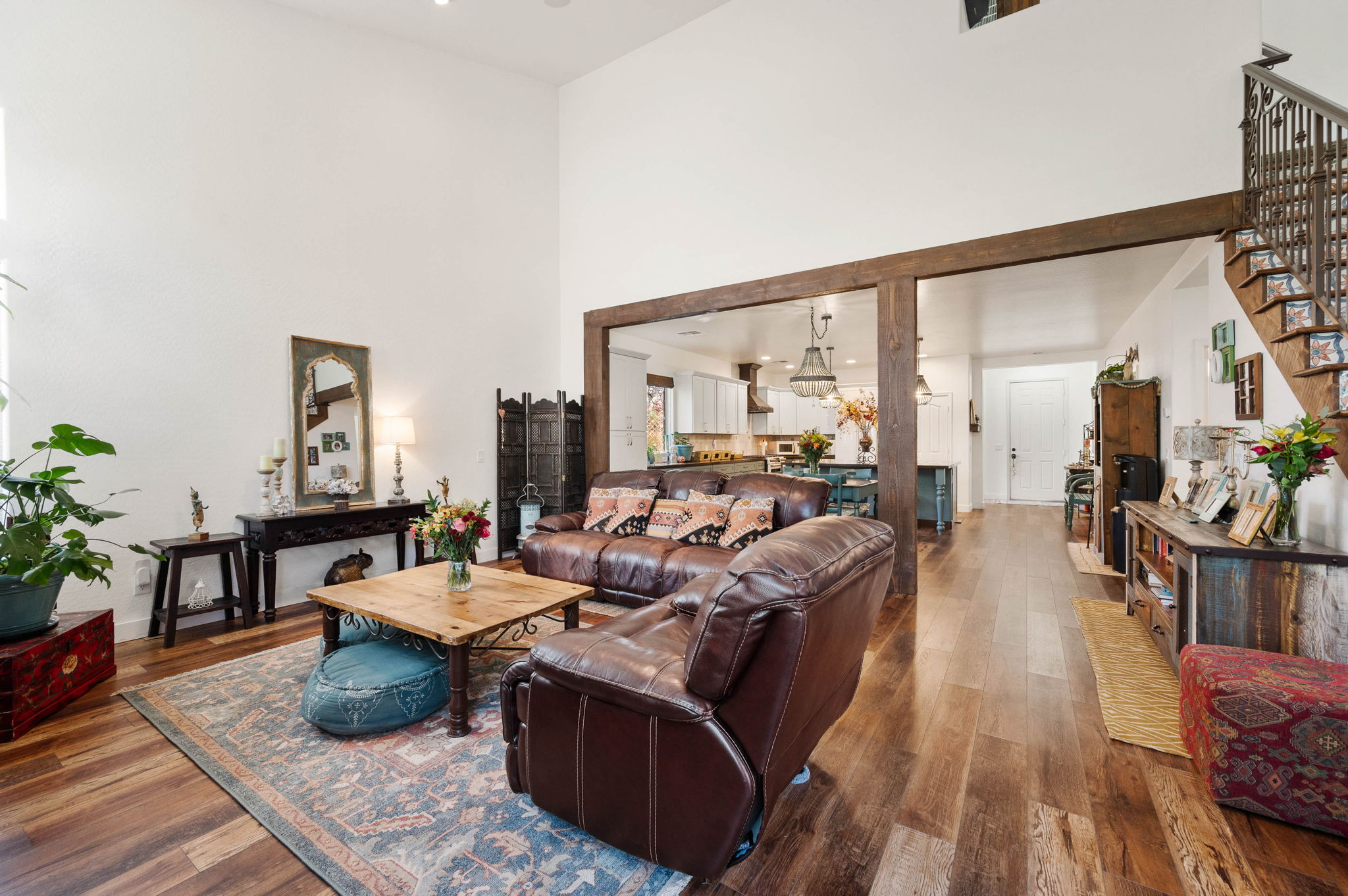 Living Room (2)