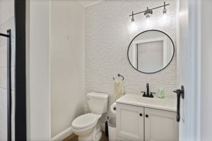  Photo 33