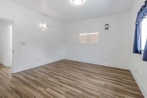 015_1144 S 9th St