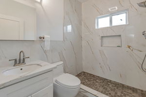 024_1144 S 9th St
