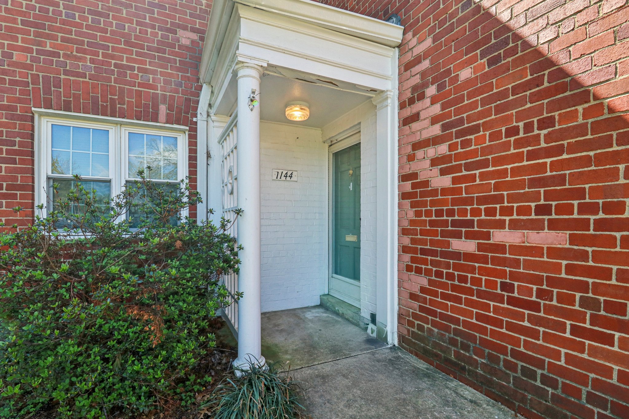 Valley Dr-S0704-004.jpg