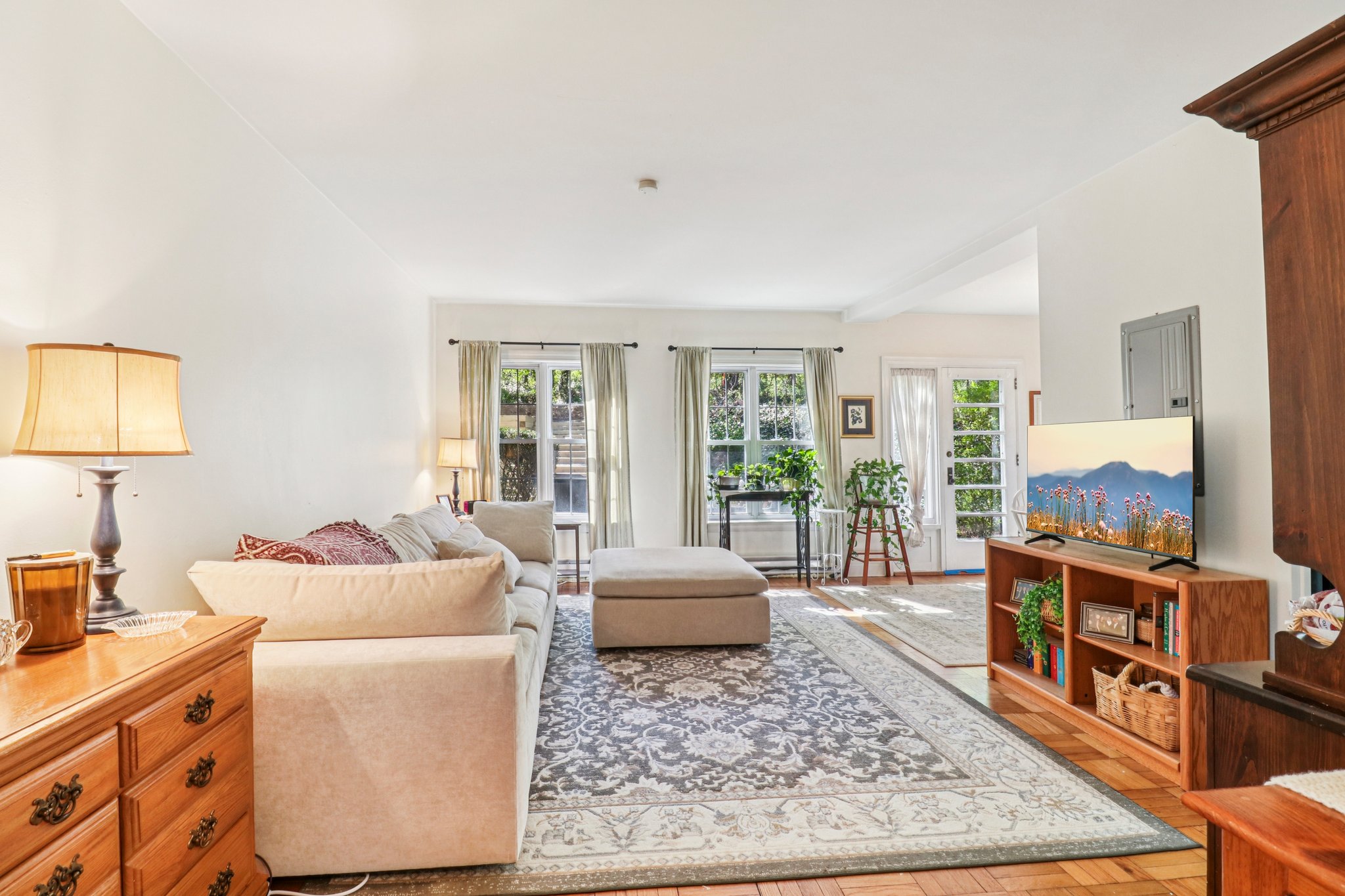 Valley Dr-S0704-009.jpg