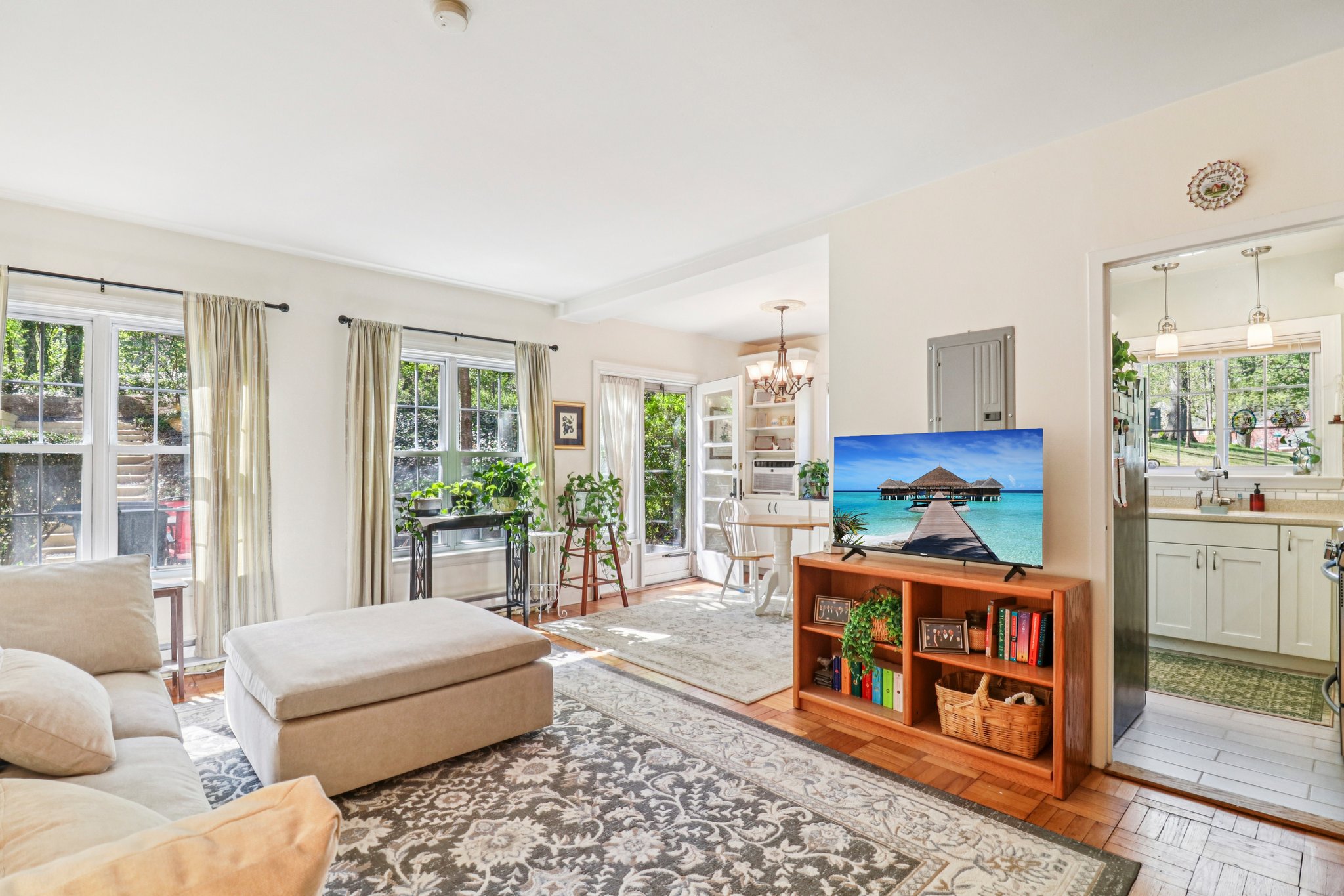 Valley Dr-S0704-012.jpg