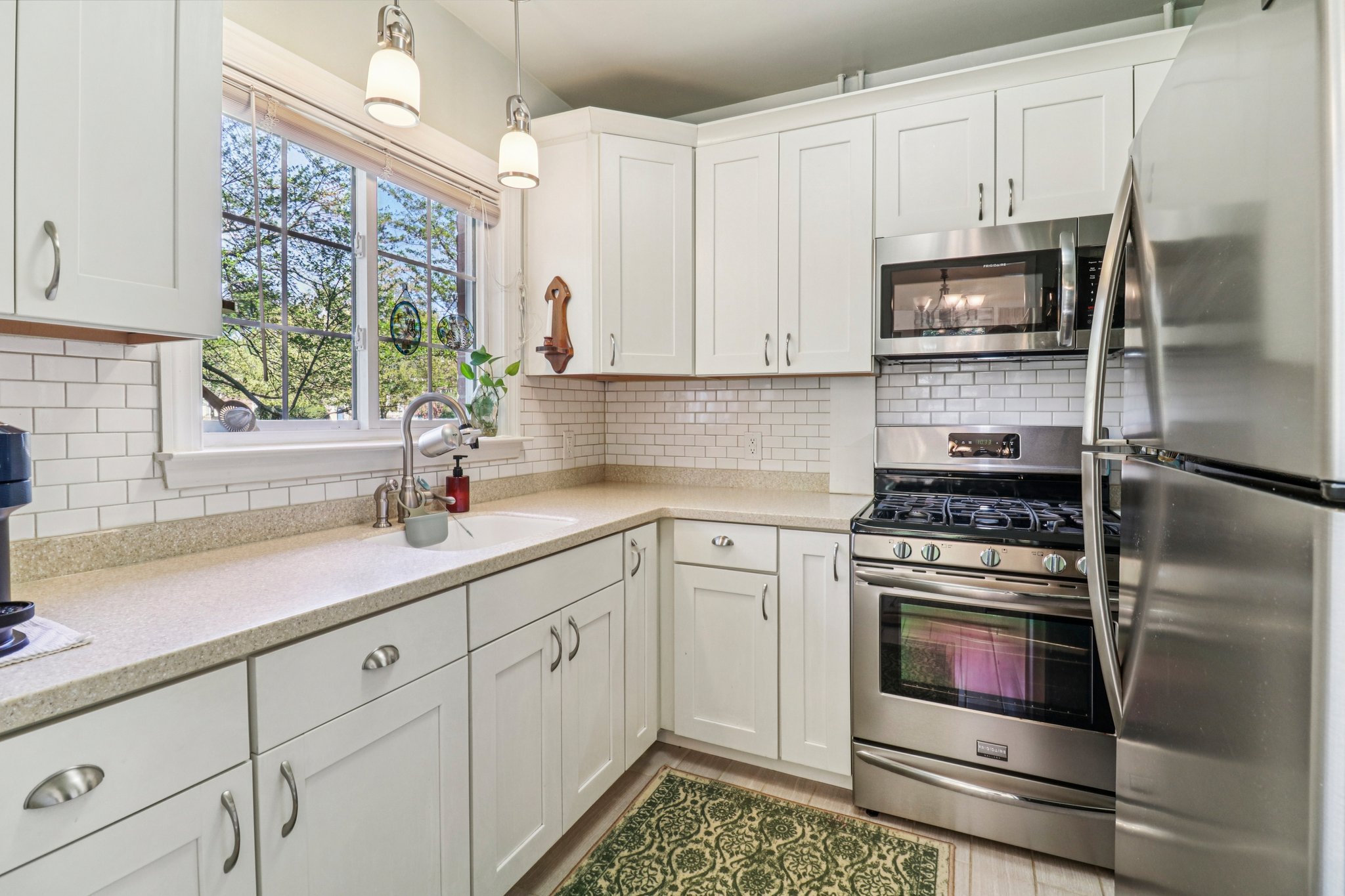 Valley Dr-S0704-020.jpg