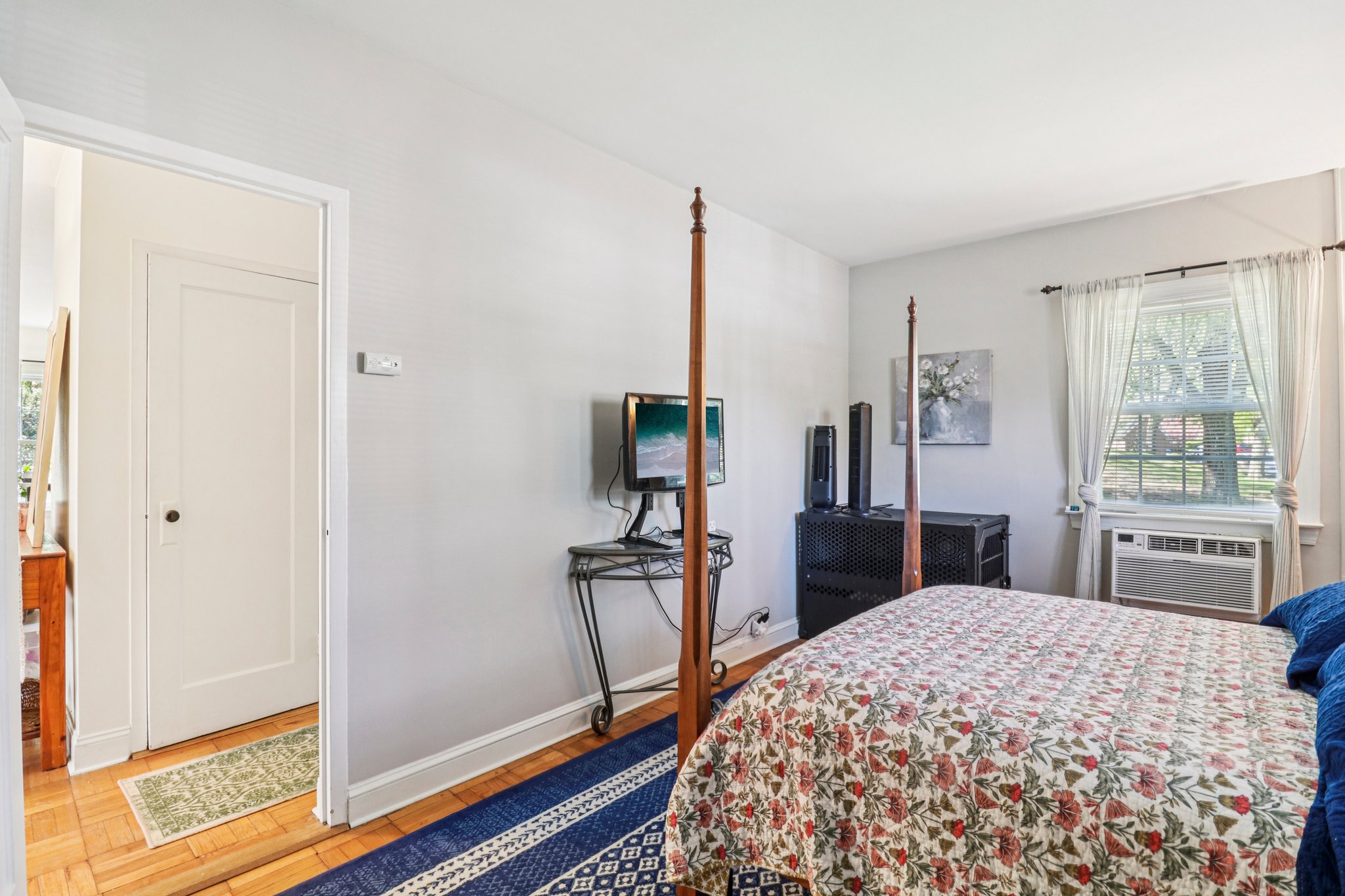 Valley Dr-S0704-025.jpg