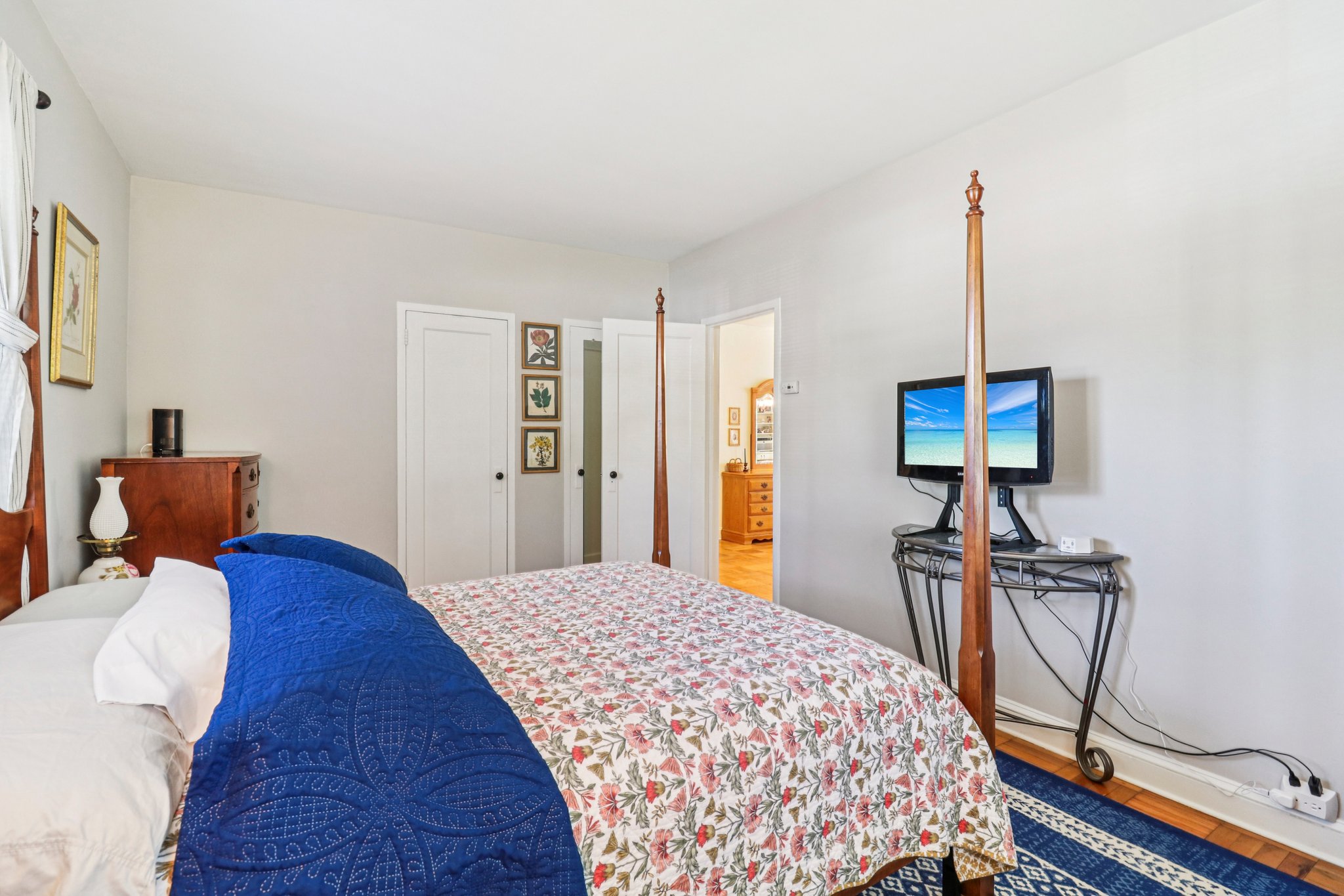 Valley Dr-S0704-026.jpg