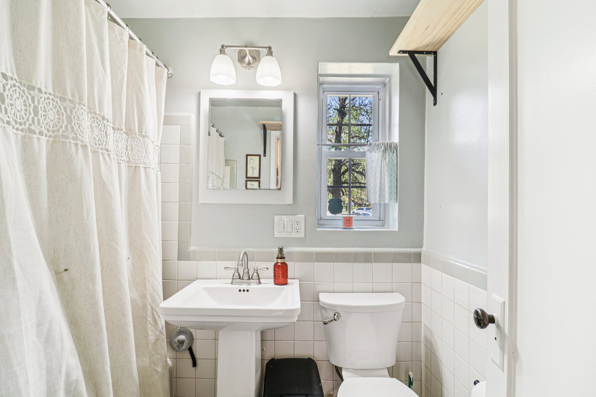 Valley Dr-S0704-028.jpg