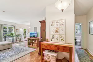 Valley Dr-S0704-008.jpg