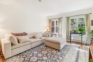 Valley Dr-S0704-011.jpg