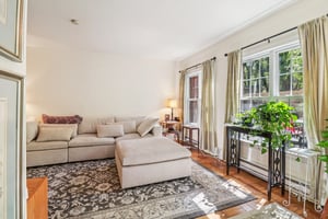 Valley Dr-S0704-014.jpg