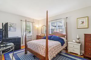 Valley Dr-S0704-024.jpg