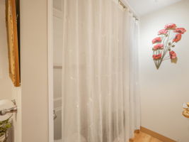 Photo 49