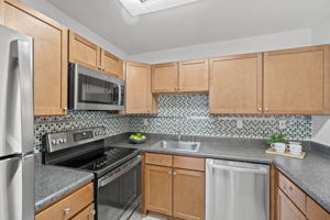 Kitchen w/Stainless Steel Appliances